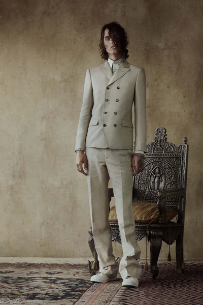 Look 12